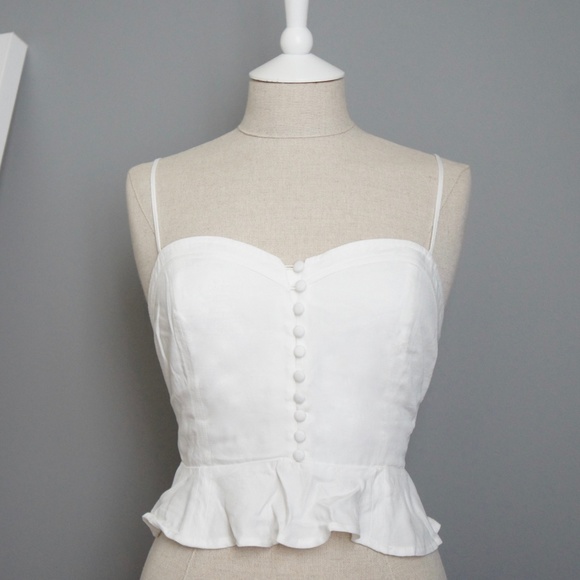 Forever 21 Tops - White Sweetheart Cropped Cami NWOT